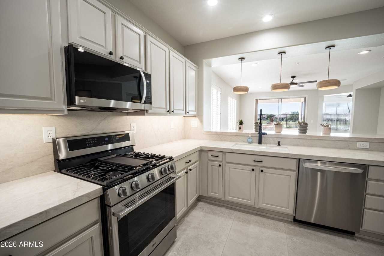 40810 N Noble Hawk Way - Photo 6 of 26