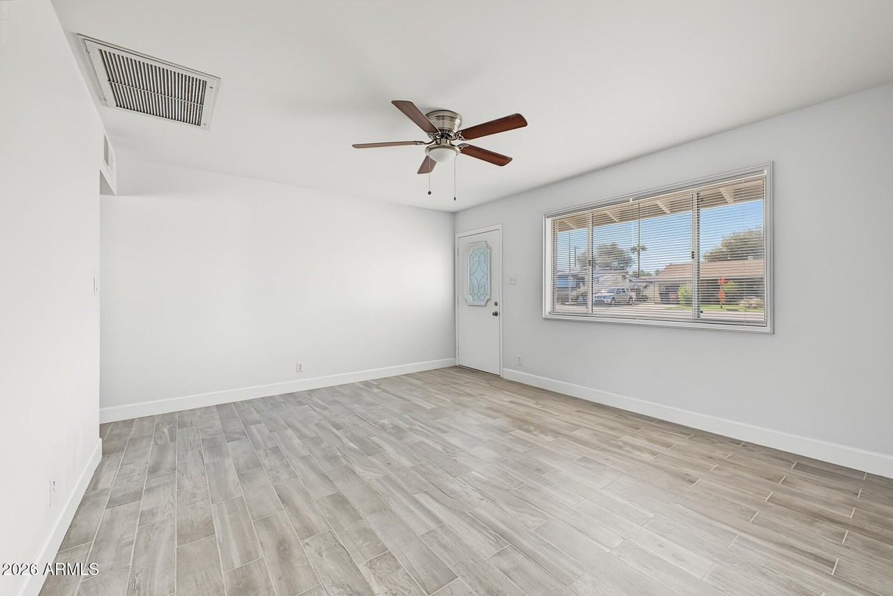 1037 N 74th St - Photo 5 of 24