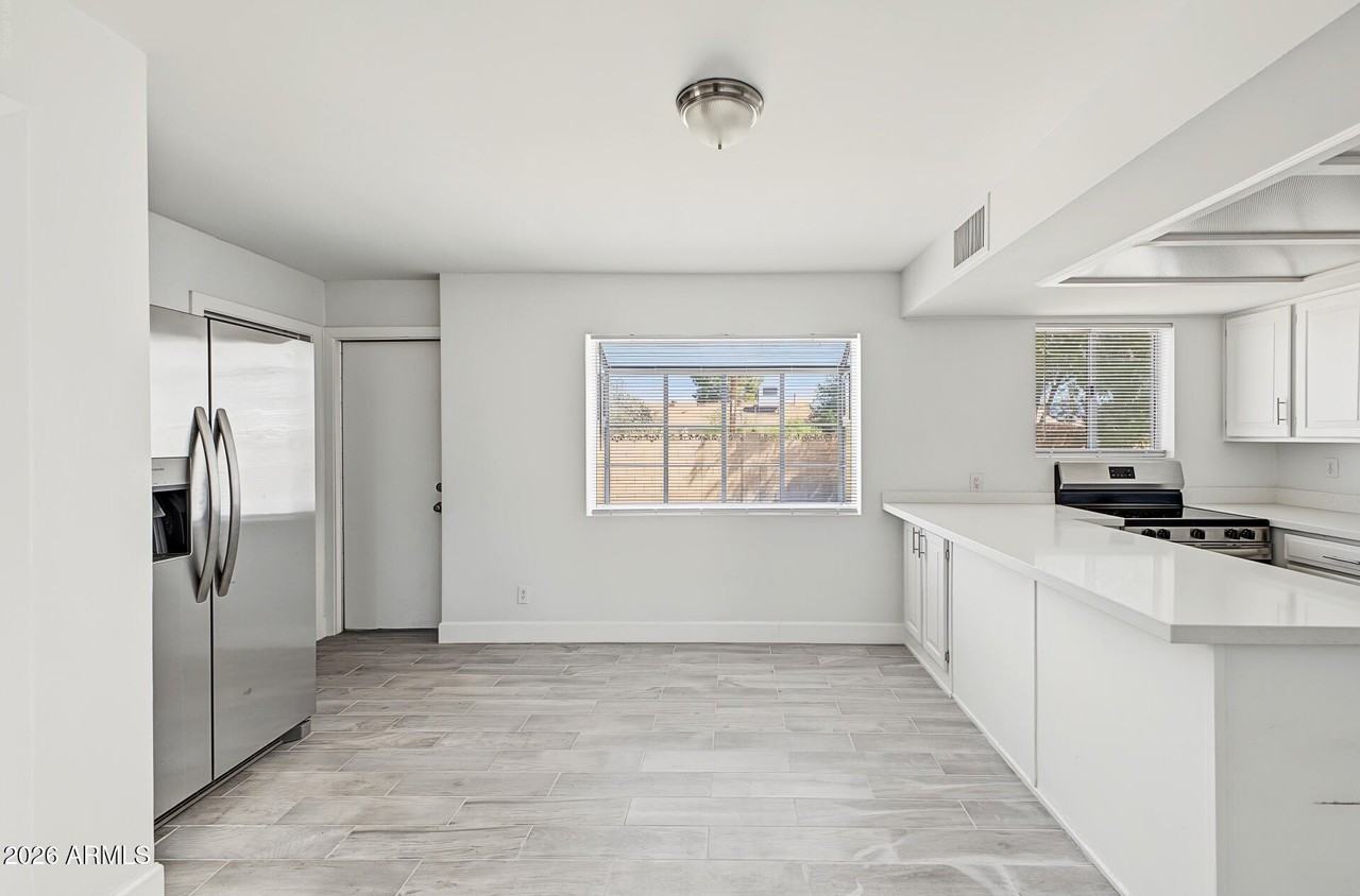 1037 N 74th St - Photo 6 of 24