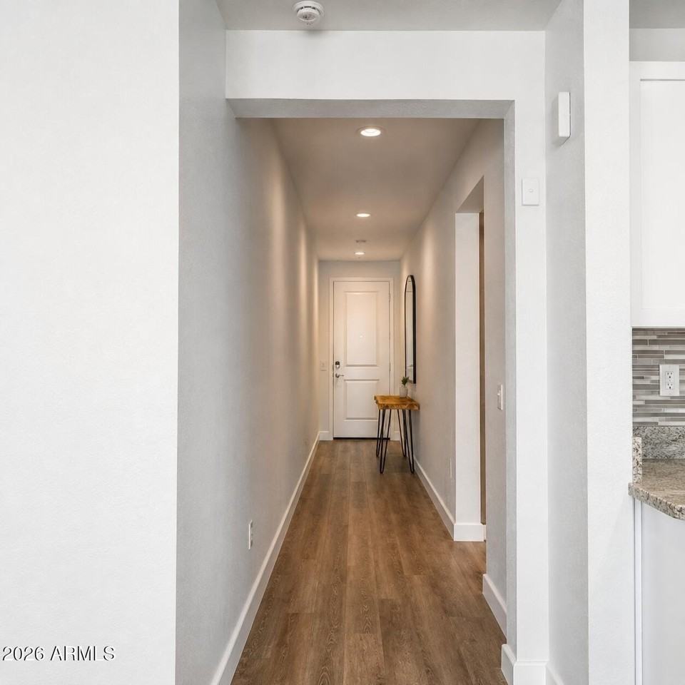 2334 E Levi Dr - Photo 3 of 36
