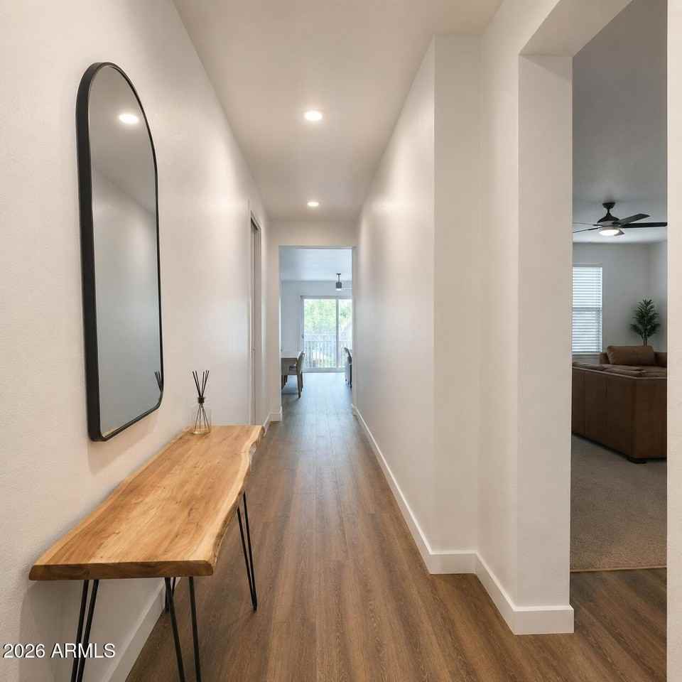 2334 E Levi Dr - Photo 4 of 36