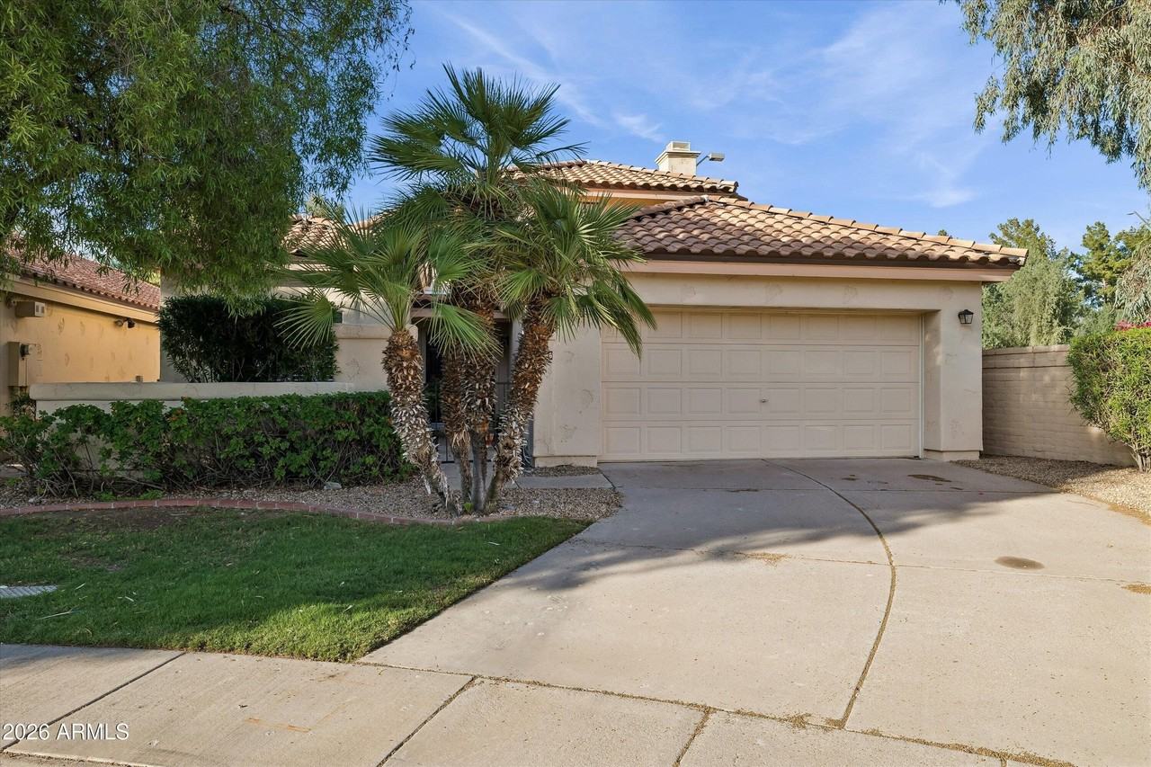 9596 E Windrose Dr - Photo 3 of 42