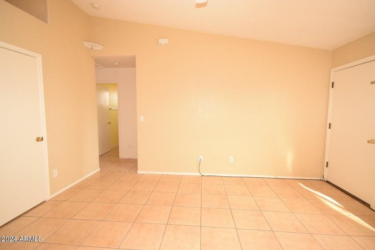 105 Buckskin Dr - Photo 5 of 13