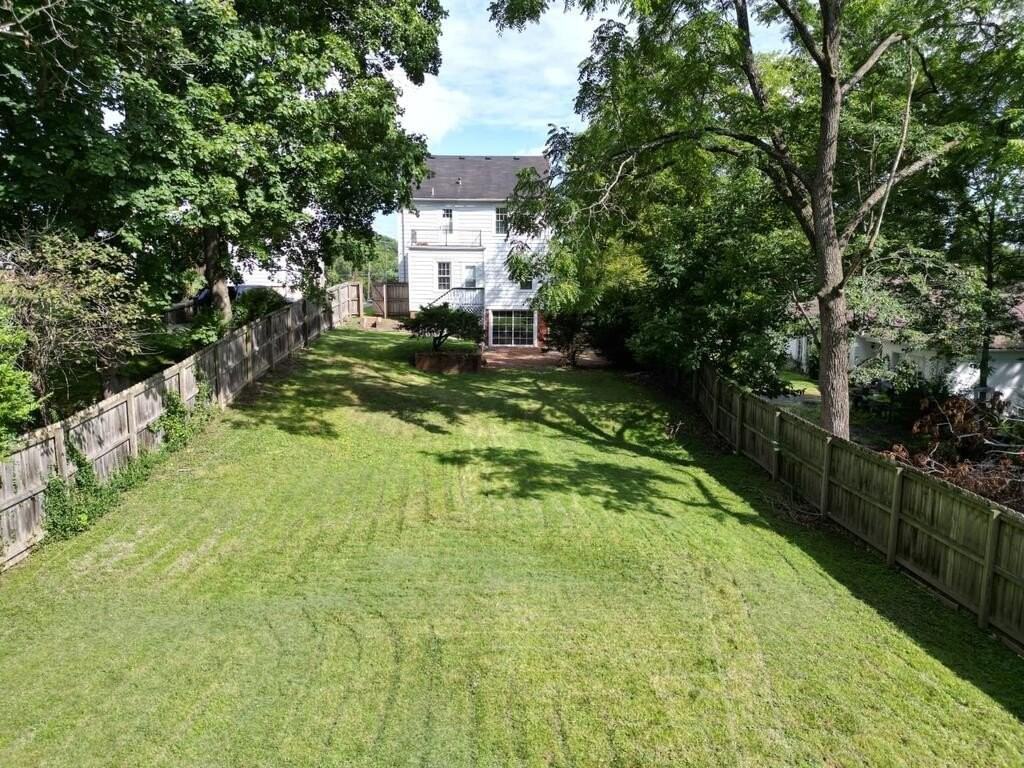 122 W C St - Photo 6 of 23