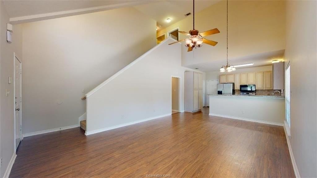 1617 Park Pl - Photo 3 of 37