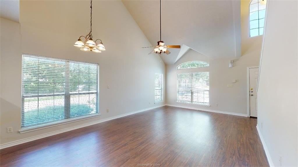 1617 Park Pl - Photo 5 of 37