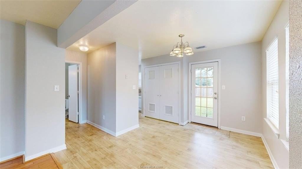 502 Nelson Ln - Photo 5 of 32