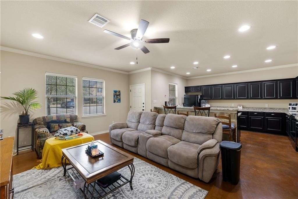 3312 Wakewell Ct - Photo 2 of 14