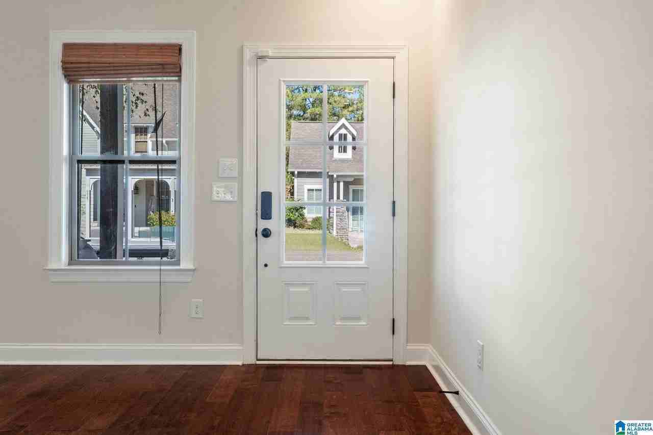 6555 Spring St - Photo 5 of 50
