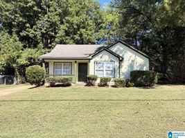featured image of 1112 Robert E Lee St