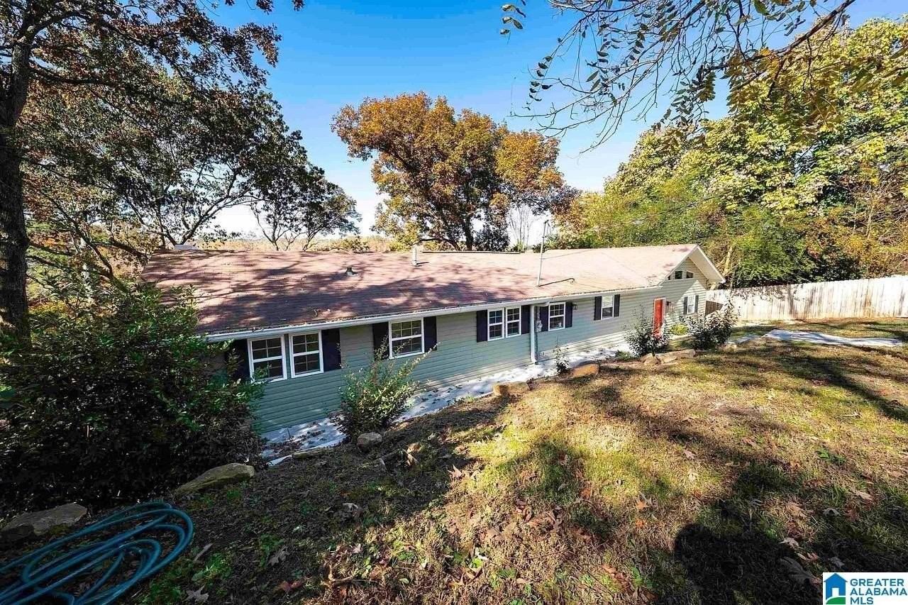332 Lakeshore Ln - Photo 4 of 44