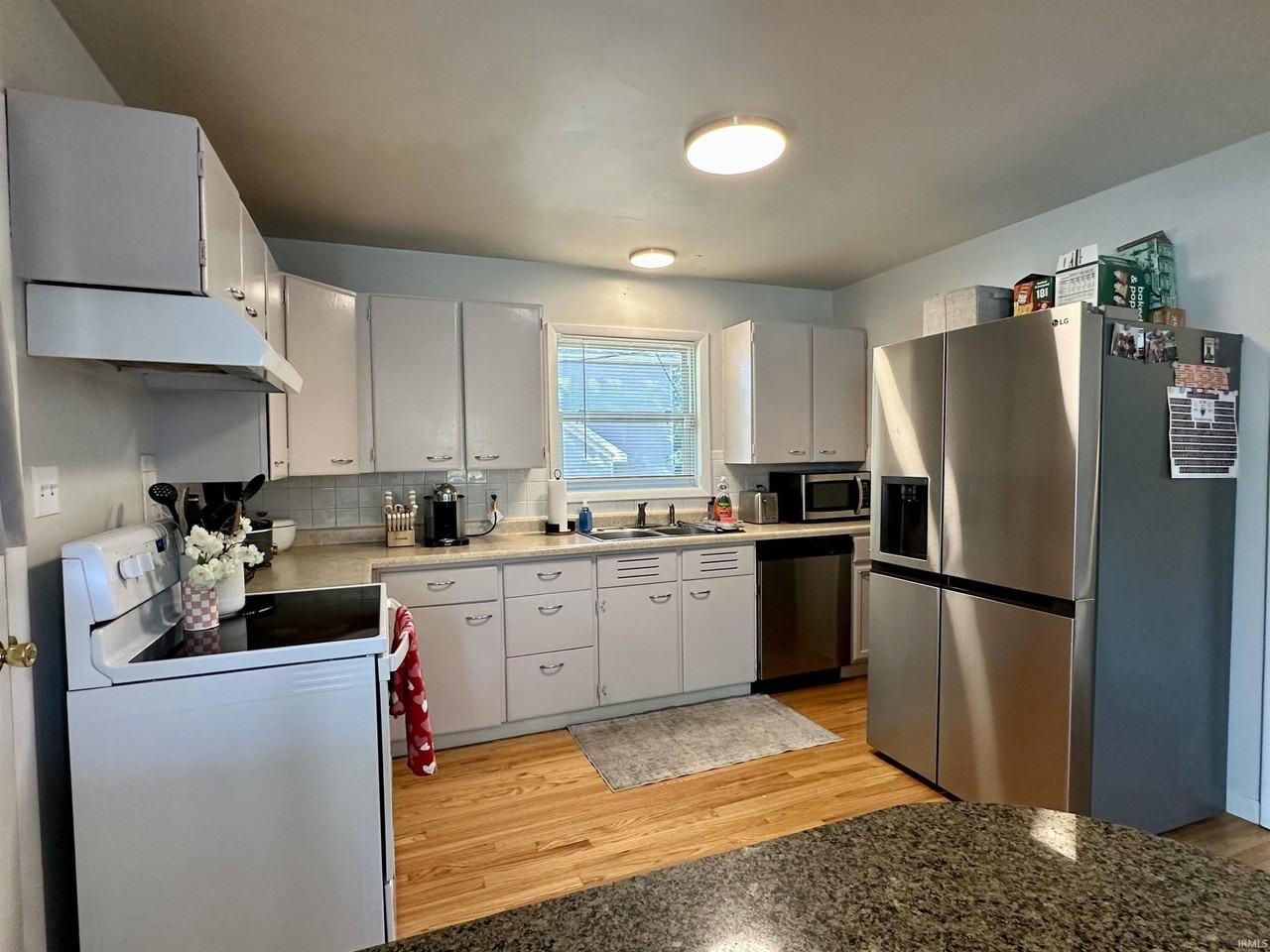 306 S Union St - Photo 5 of 15