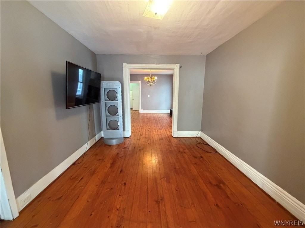 49 15th St - Photo 3 of 25
