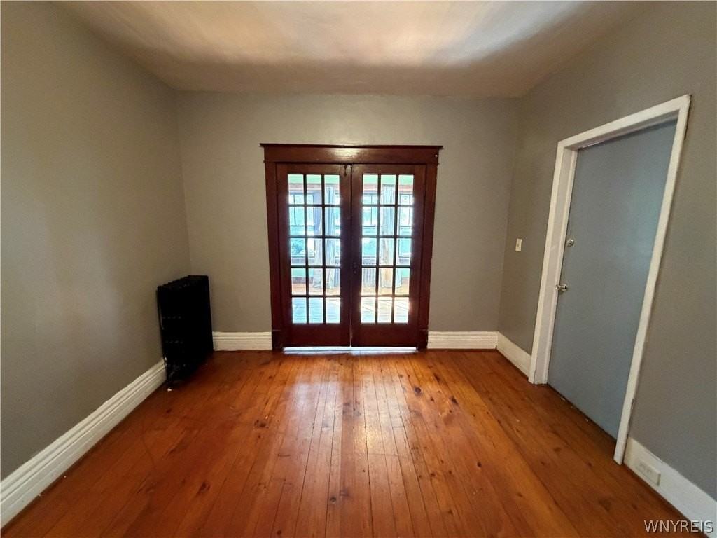 49 15th St - Photo 5 of 25