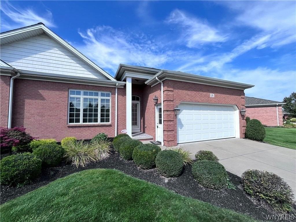 18 Saint Charles Ct - Photo 2 of 43
