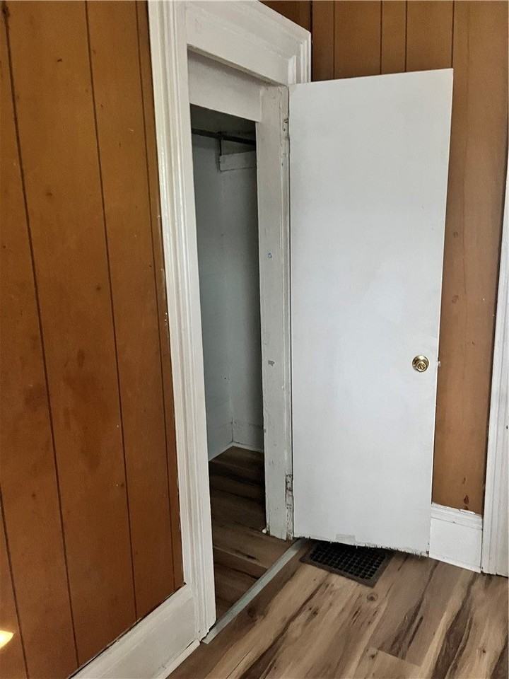 160 Boardman St - Photo 3 of 7
