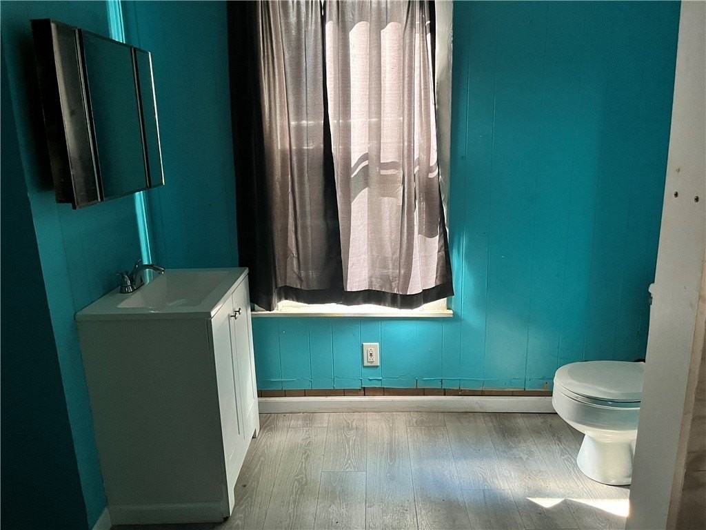 160 Boardman St - Photo 4 of 7