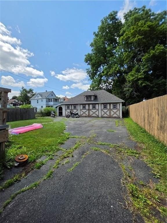 455 Livingston St - Photo 4 of 21