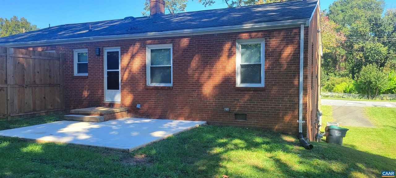2218 Wayne Ave #A - Photo 4 of 26