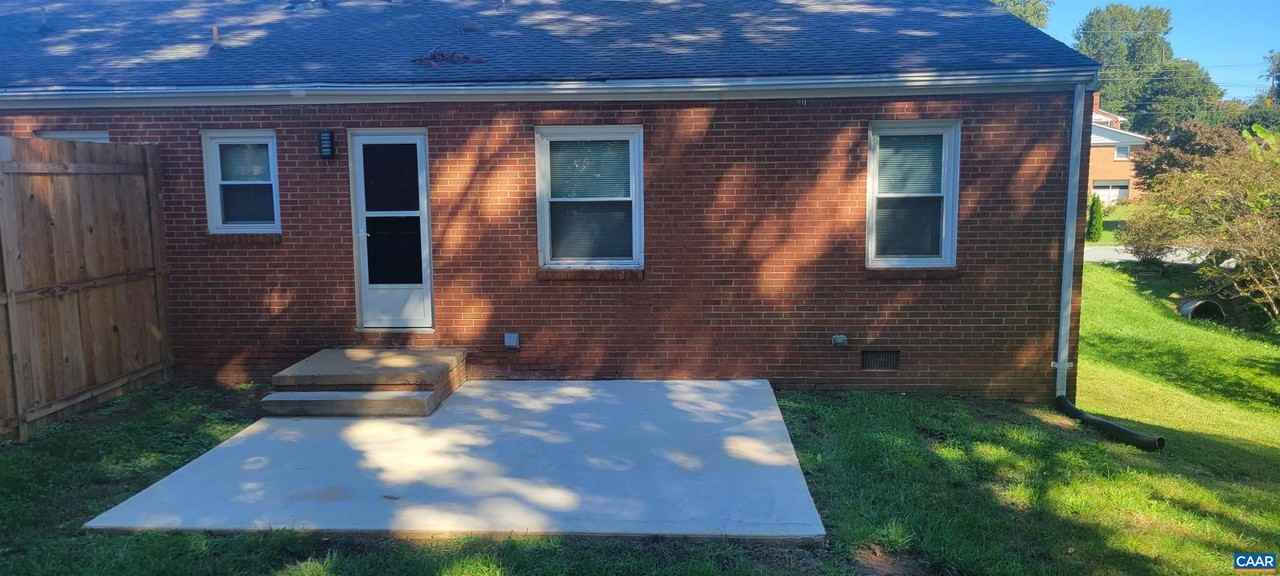 2218 Wayne Ave #A - Photo 5 of 26