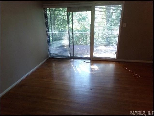 5025 Lakeview Rd - Photo 5 of 22