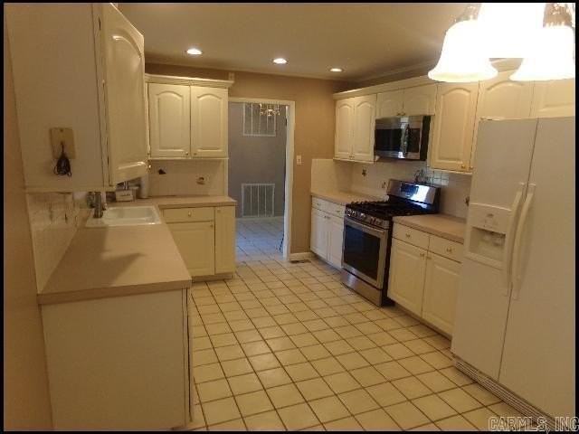 5025 Lakeview Rd - Photo 6 of 22