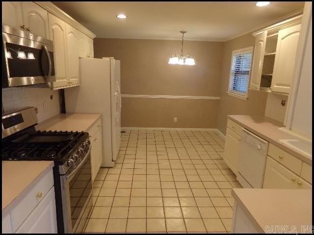 5025 Lakeview Rd - Photo 7 of 22