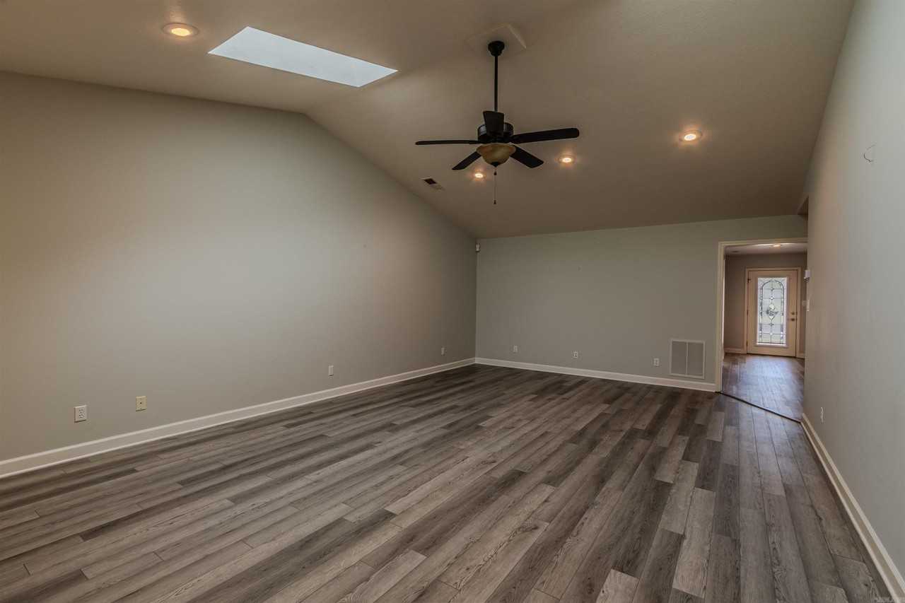 20 Enclave - Photo 4 of 16