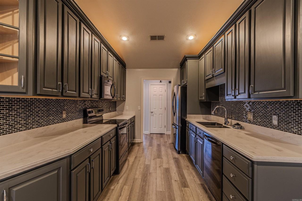 20 Enclave - Photo 7 of 16