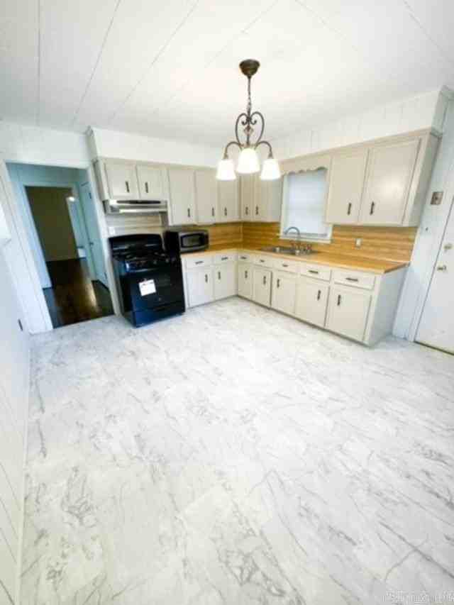 1020 W Ashley St - Photo 7 of 13