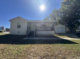 featured image of 1021 Circle Dr