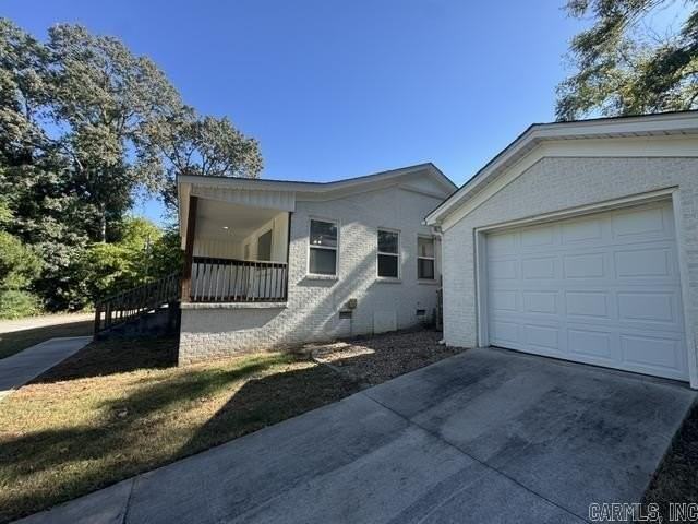1021 Circle Dr - Photo 4 of 16
