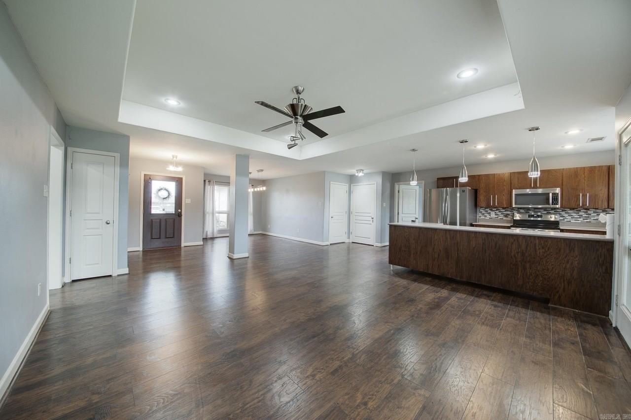 2420 Canterbury Ct - Photo 7 of 28