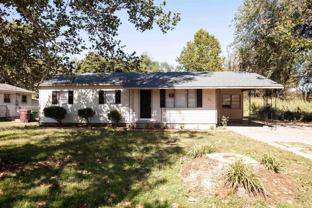 901 Mccoy Rd - Photo 1 of 1