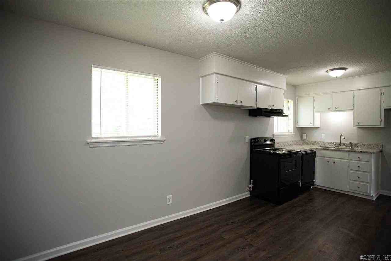 817 Greenlea Dr - Photo 5 of 13