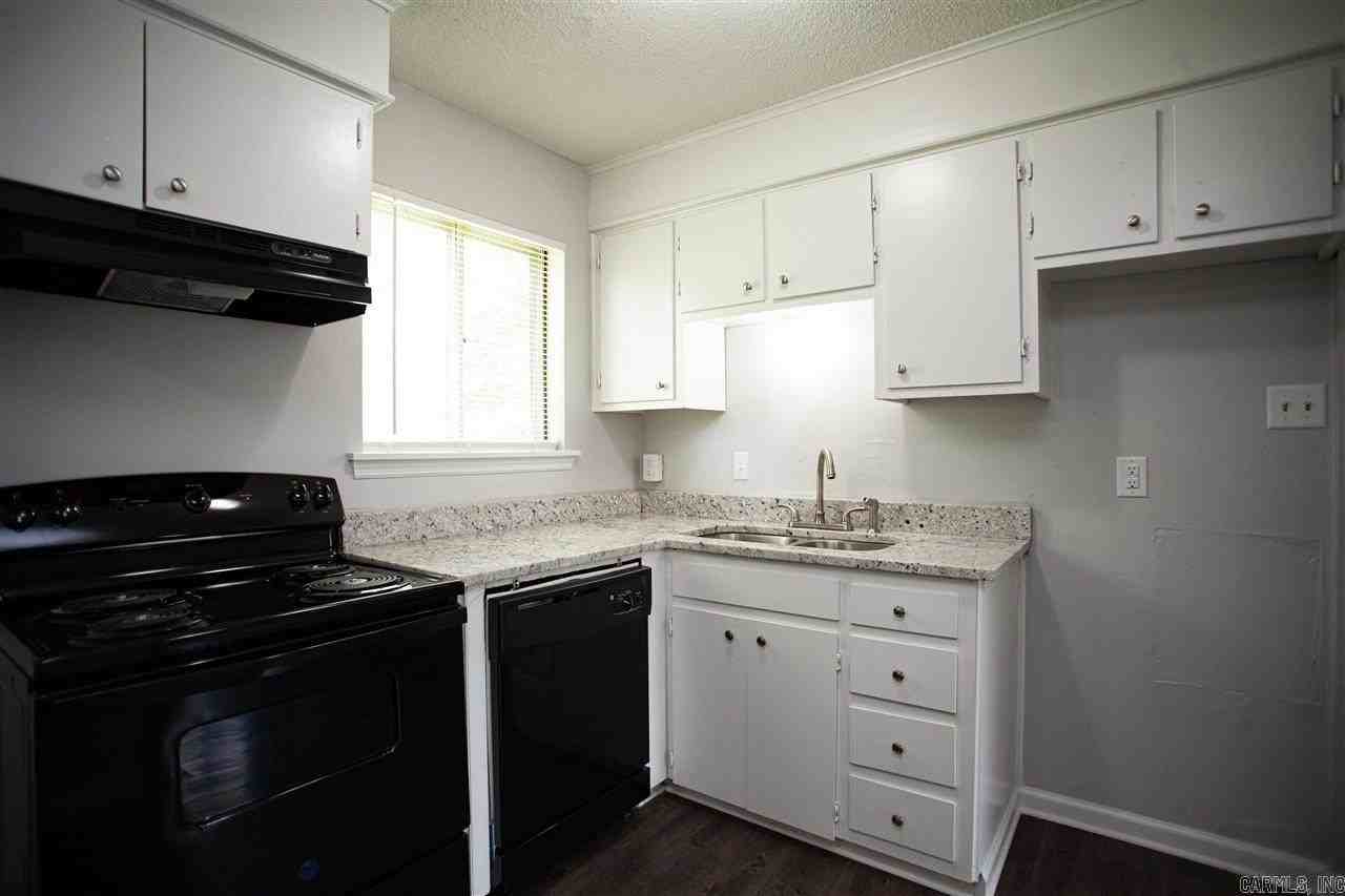 817 Greenlea Dr - Photo 6 of 13