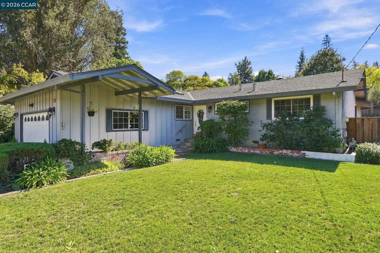 304 Gil Blas Rd - Photo 2 of 29