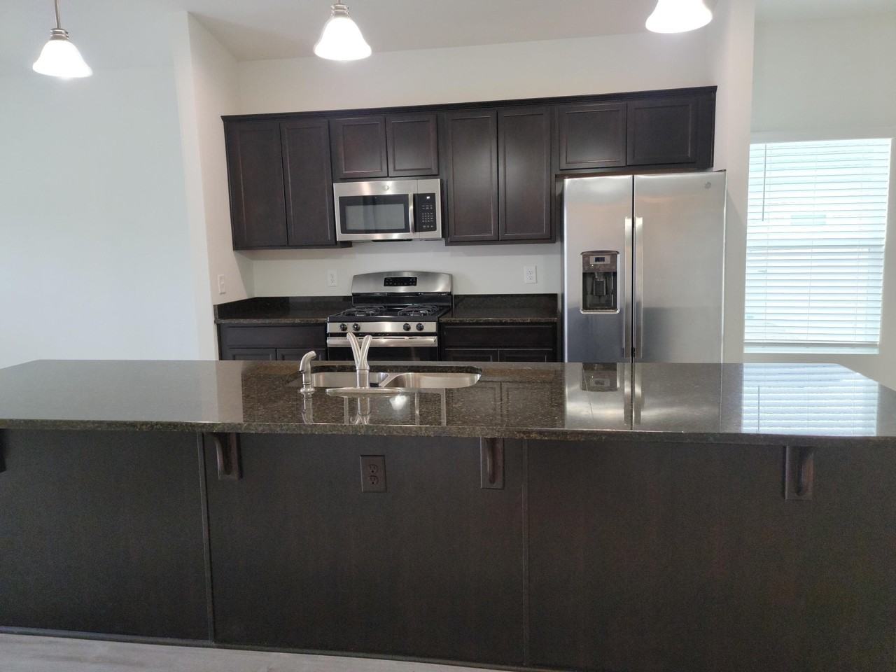 344 Angler Ct - Photo 5 of 24