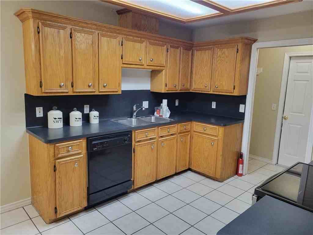 7010 Eldora Dr - Photo 4 of 16