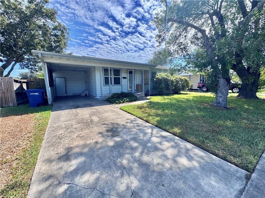 1218 Whitaker Dr - Photo 3 of 14