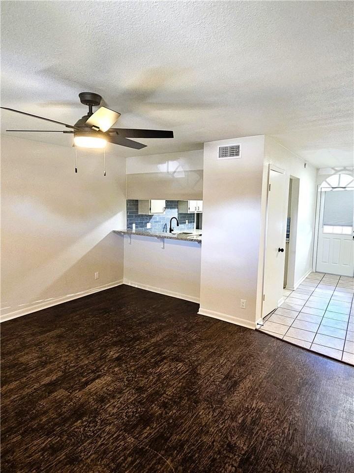4816 Delwood St #3 - Photo 2 of 19