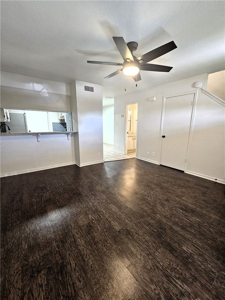 4816 Delwood St #3 - Photo 5 of 19