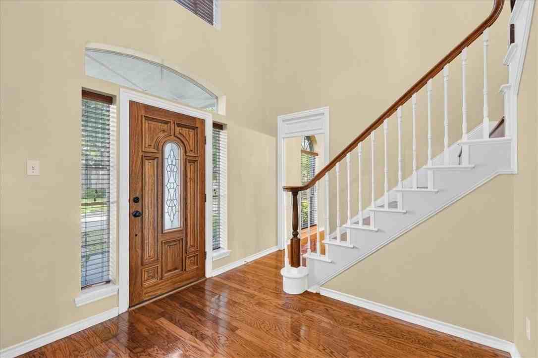 7022 Dunsford Dr - Photo 2 of 50