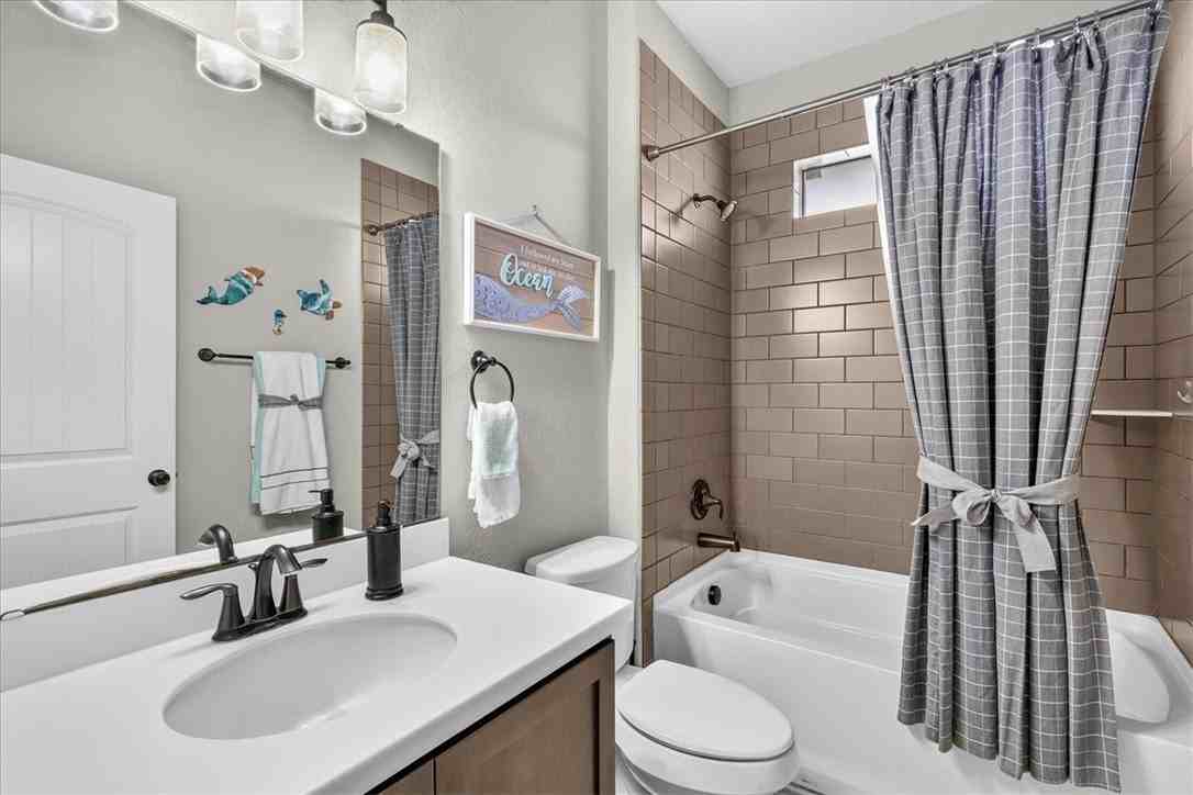 3126 N Oso Pkwy - Photo 6 of 40