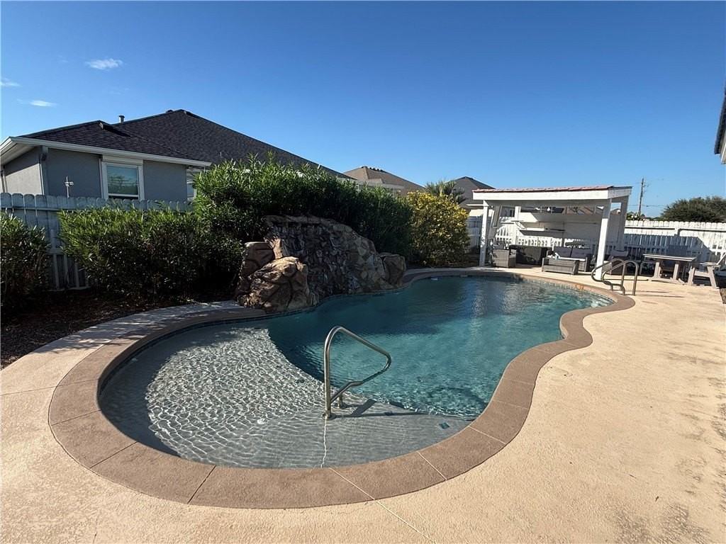 15815 Vincent Dr - Photo 3 of 12