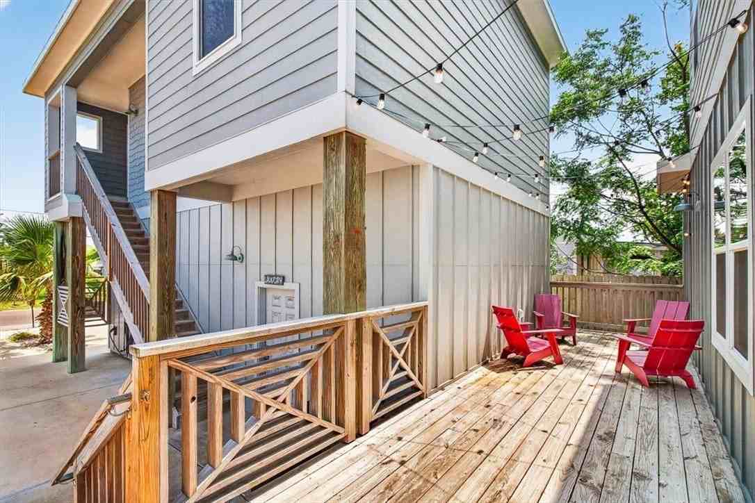 515 W Avenue C #B - Photo 4 of 34