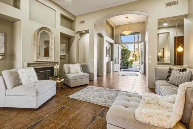 2 Brentwood Way - Photo 3 of 8