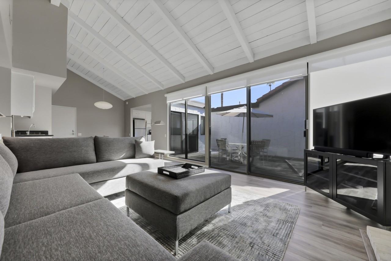 2545 Miramonte Cir W #A - Photo 4 of 19