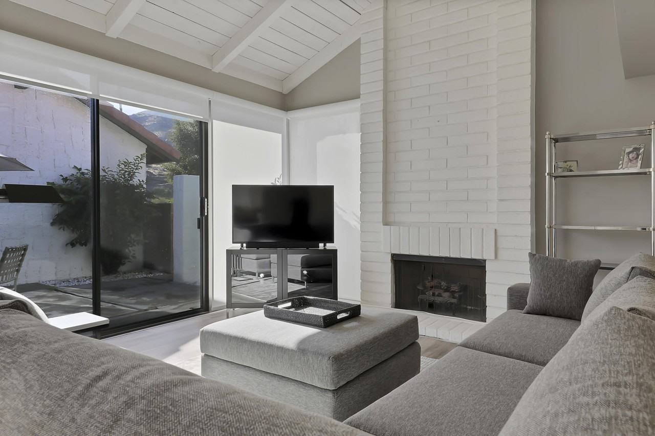 2545 Miramonte Cir W #A - Photo 5 of 19