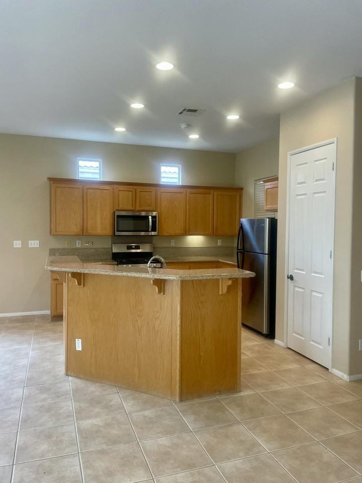 49634 Wayne St - Photo 7 of 26